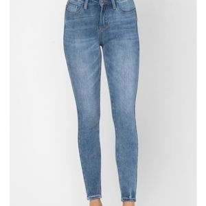 Judy Blue Therma Denim 14W